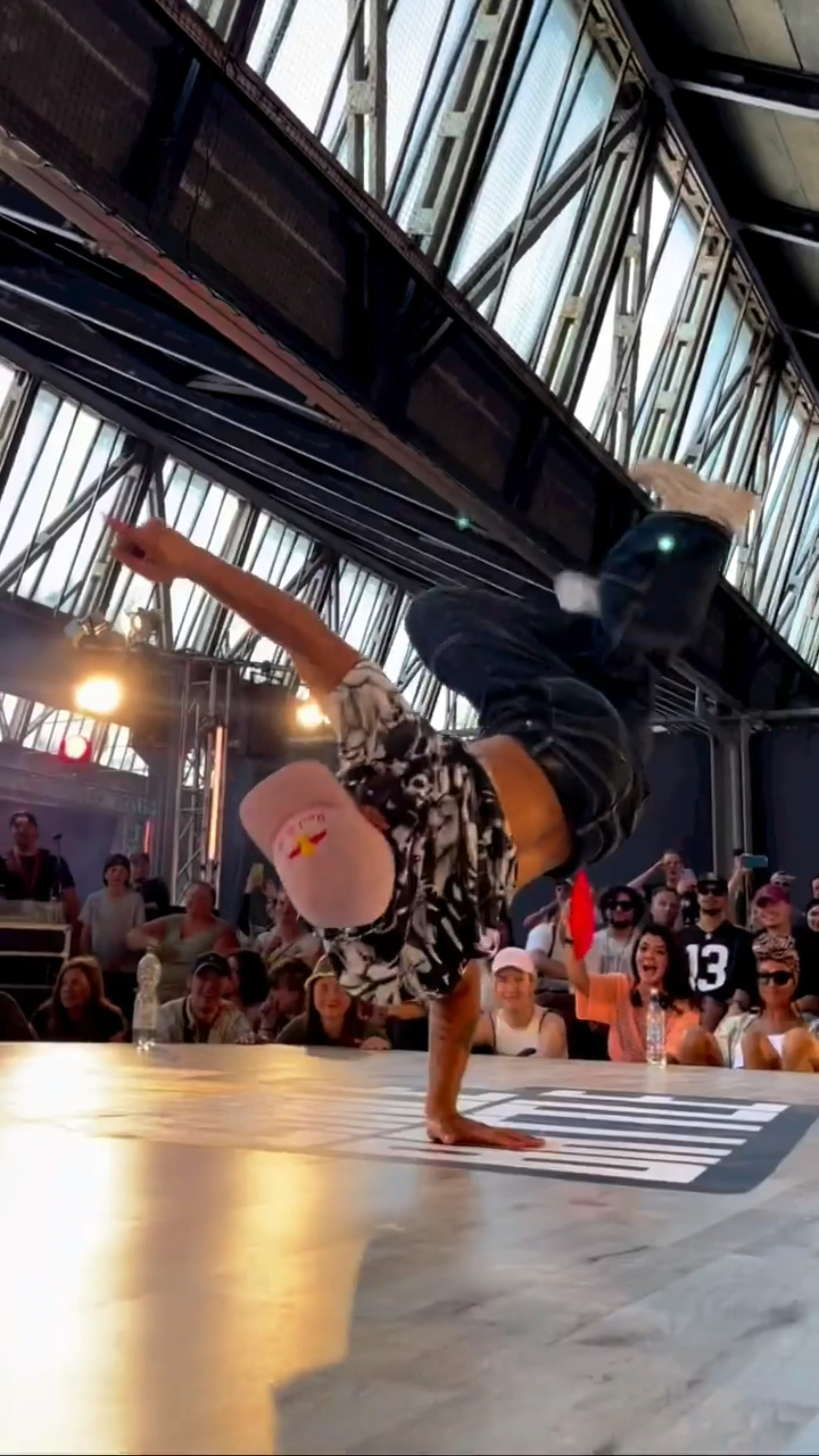 Ning回归赛场，赛况扑朔迷离首场状态亮眼，瑞士队观众沸腾！